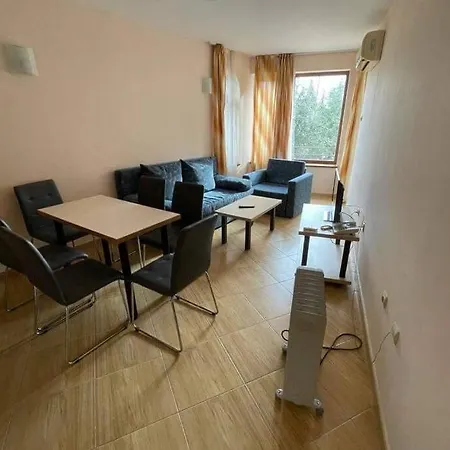 2 Bedroom Apartment In Central Sunny Beach Pool Apartmán
